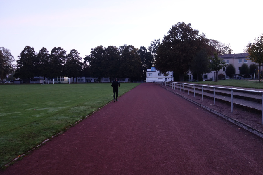 Jahnstadion im Morgengrauen